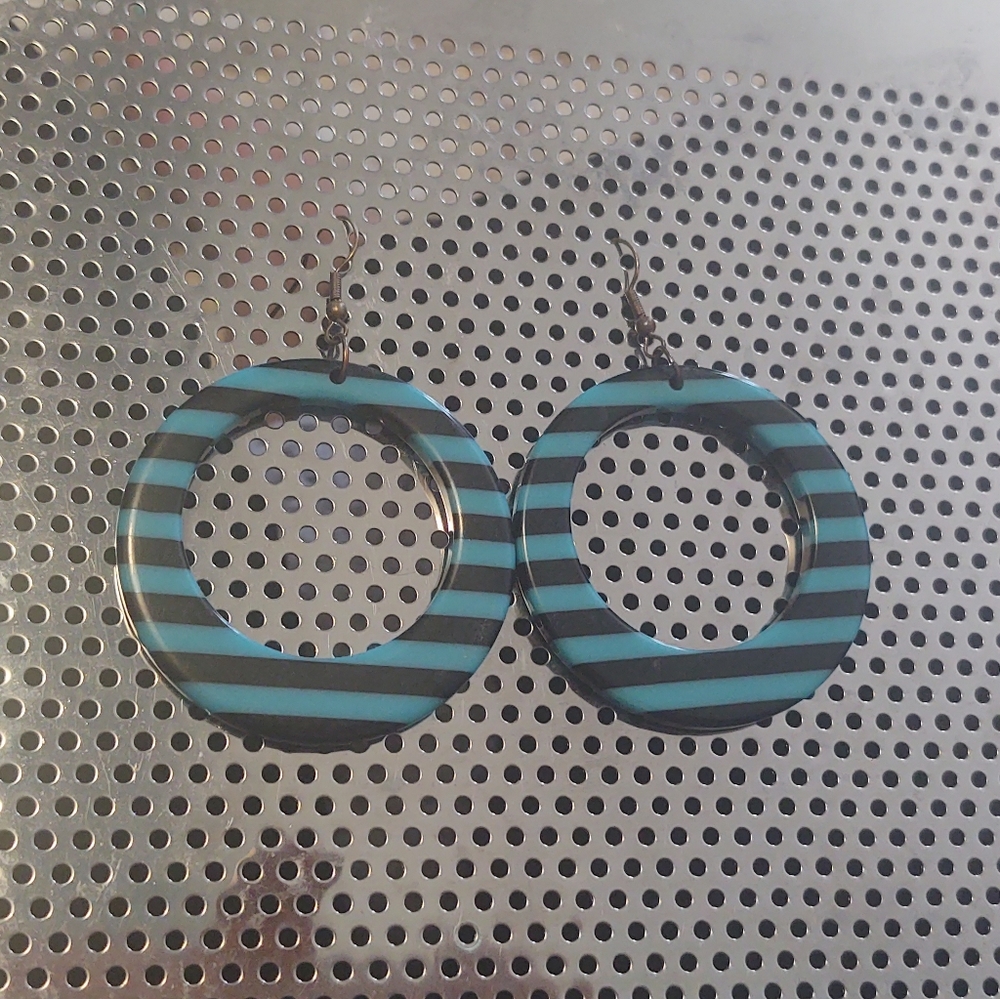 🎄3 for$10 Black and blue circle earrings